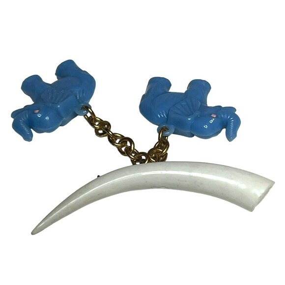 Vintage Brooch Plastic Celluloid Blue Elephants Hanging from Plastic Tusk - Picture 4 of 7